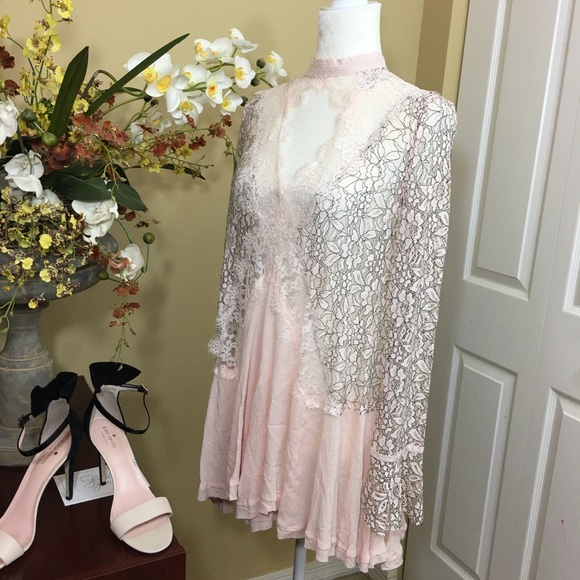 FREE PEOPLE SECRET ORIGINS LACE TUNIC, ROSY CORAL, LONG BELL SLEEVES (NWT) - Picture 5 of 8